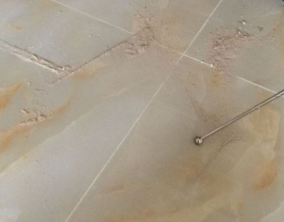 定兴瓷砖空鼓维修公司分享粘合剂选择不当在瓷砖铺贴过程中可能导致以下问题